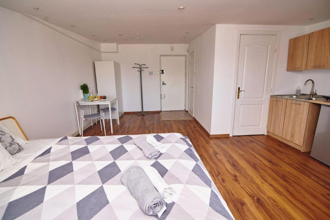 Regem Waryńskiego Apartment Warschau