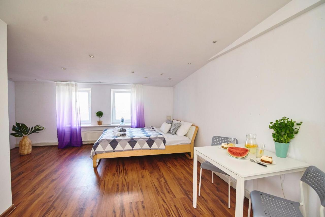 Regem Waryńskiego Apartament *